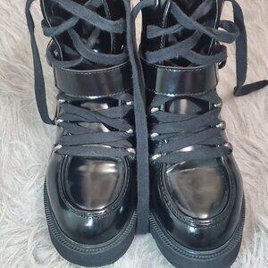 Qupid Black Patent Leather Platform Boots Sz 7